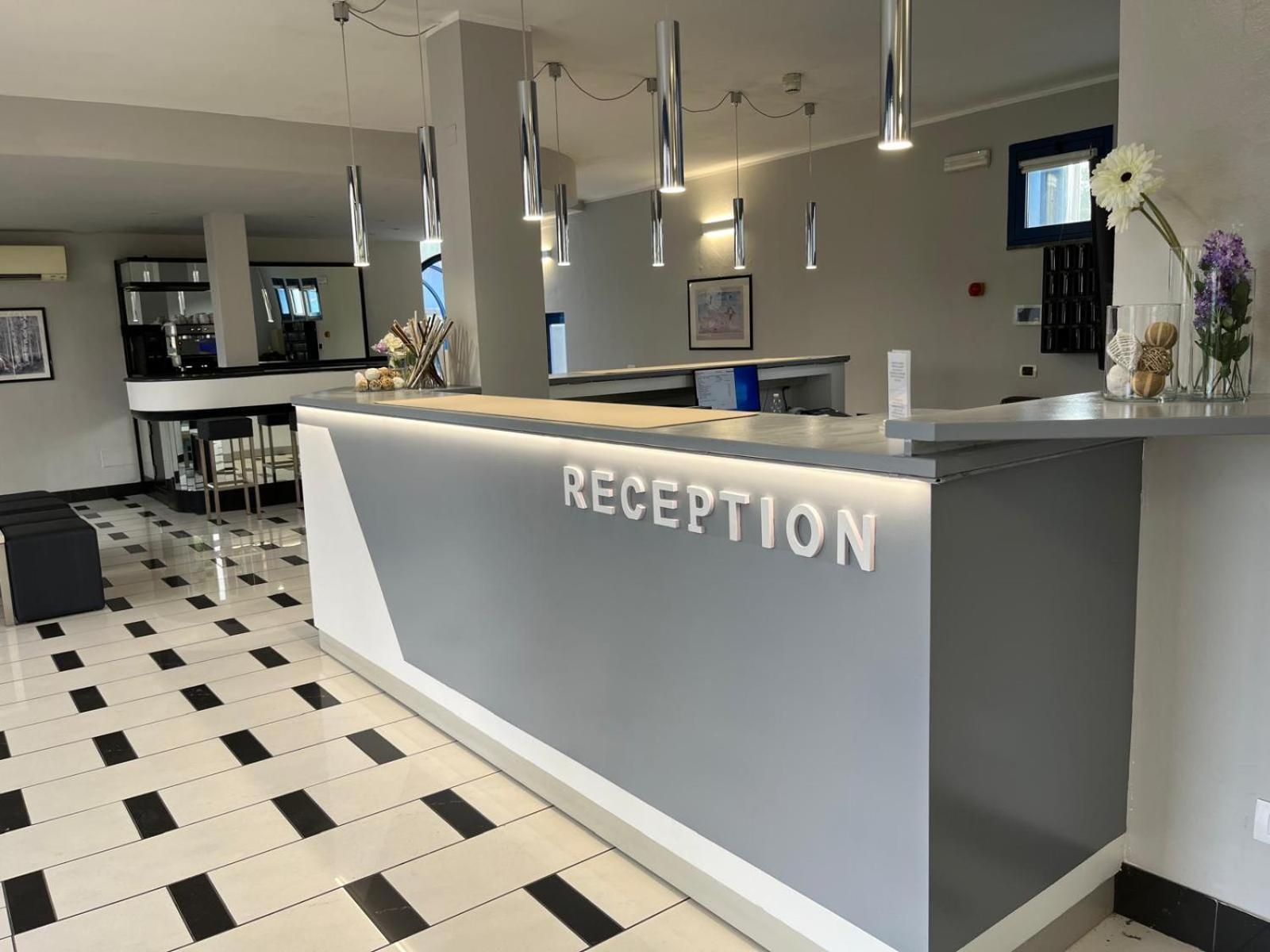 Park Hotel Residence クレーマ エクステリア 写真