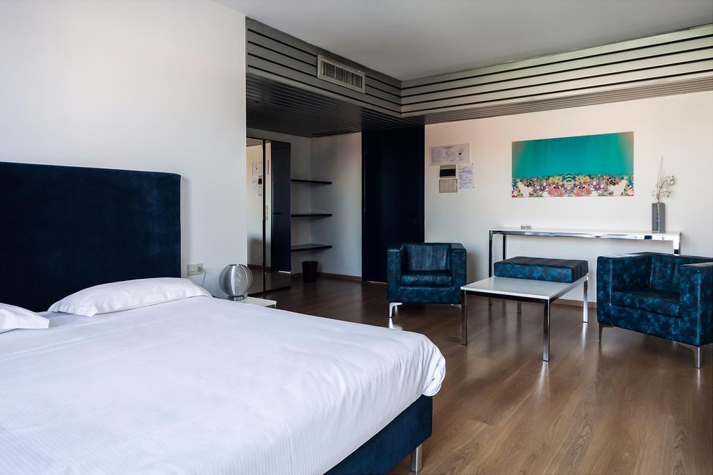 Park Hotel Residence クレーマ エクステリア 写真